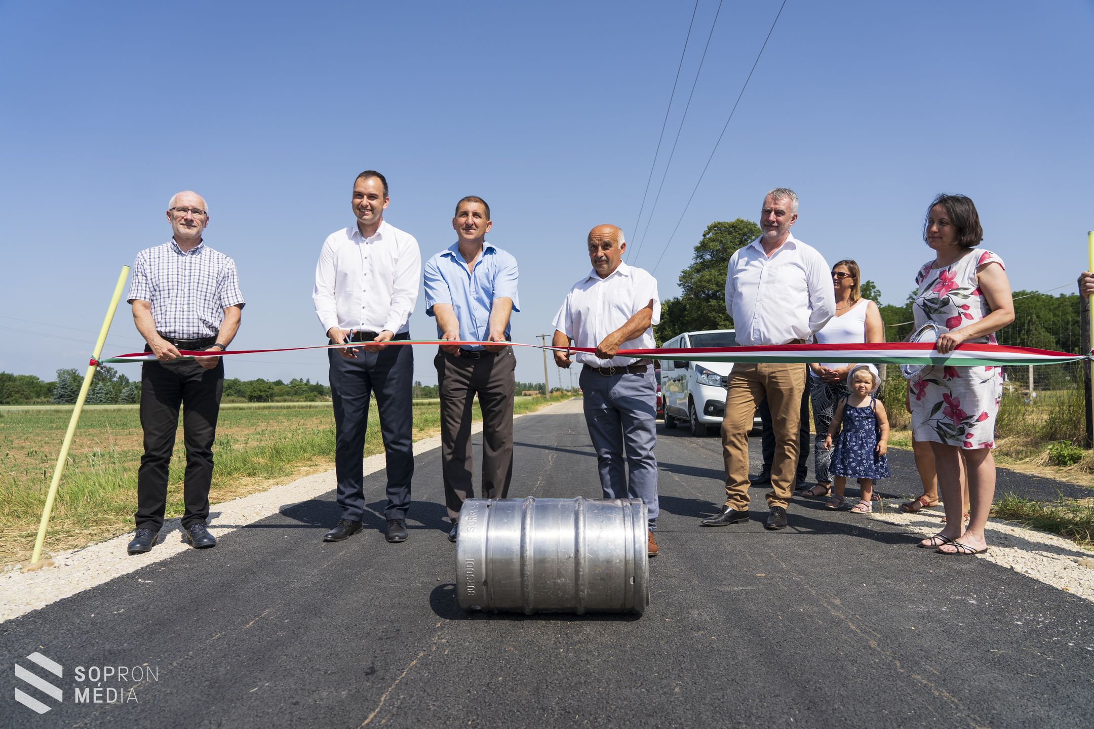 Megújult útszakaszt adtak át Szakonyban 