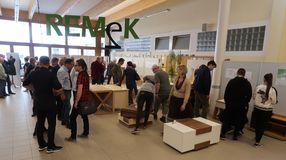 Vizsgaremekek kiállítása a Handlerban