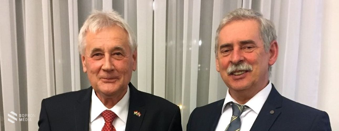 Horvát Pleter Érdemrenddel tüntette ki Horvátország köztársasági elnöke Firtl Mátyást