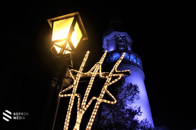 Tűztorony az advent idején