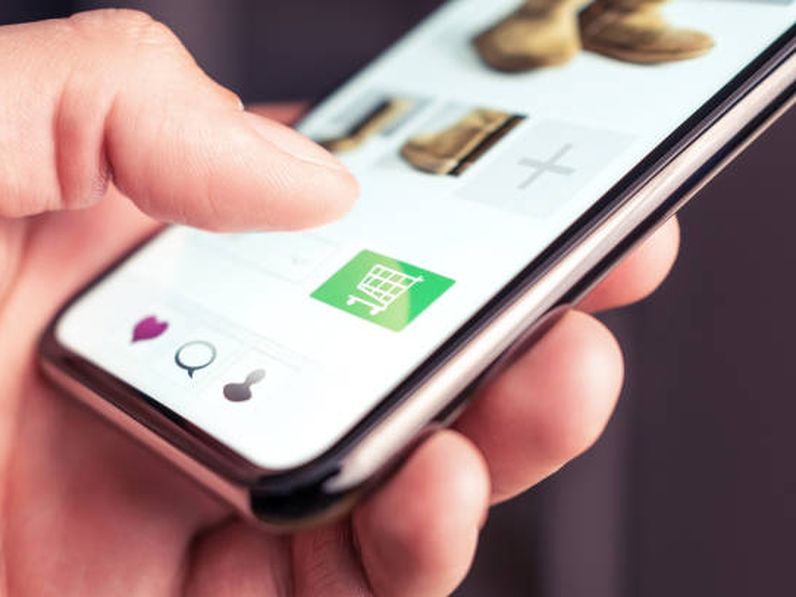 Milyen előnyei és hátrányai vannak az online vásárlásnak?