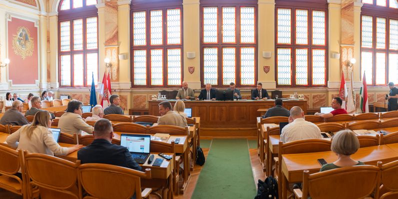 Folytatódnak az útfelújítások városszerte