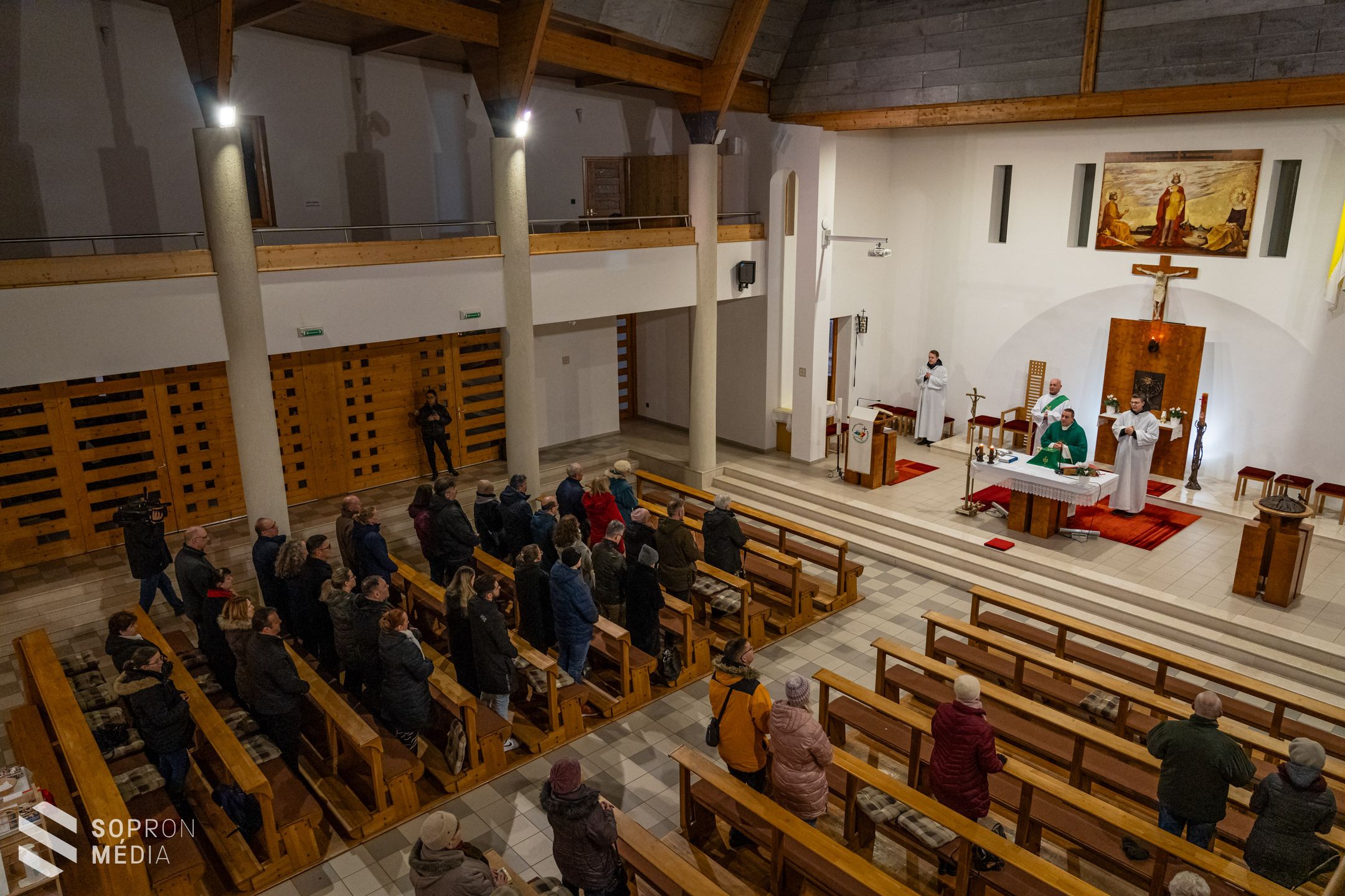 Megáldották a házaspárokat a Soproni Szent Imre Katolikus Plébánián