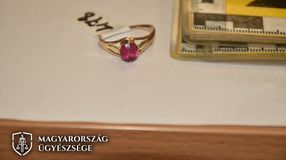 Idős gondozottját károsította meg a nő – nem először