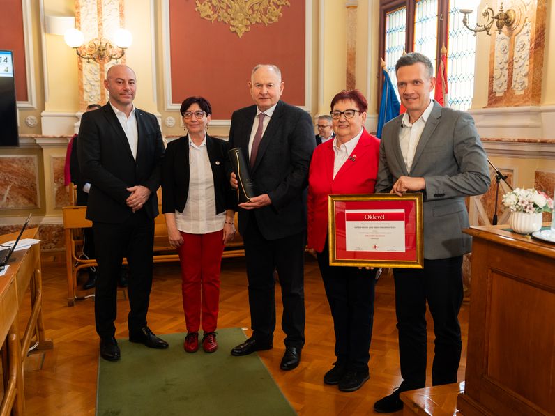 Kitüntetésekről és igazgatói pályázatok kiírásáról is döntött a közgyűlés
