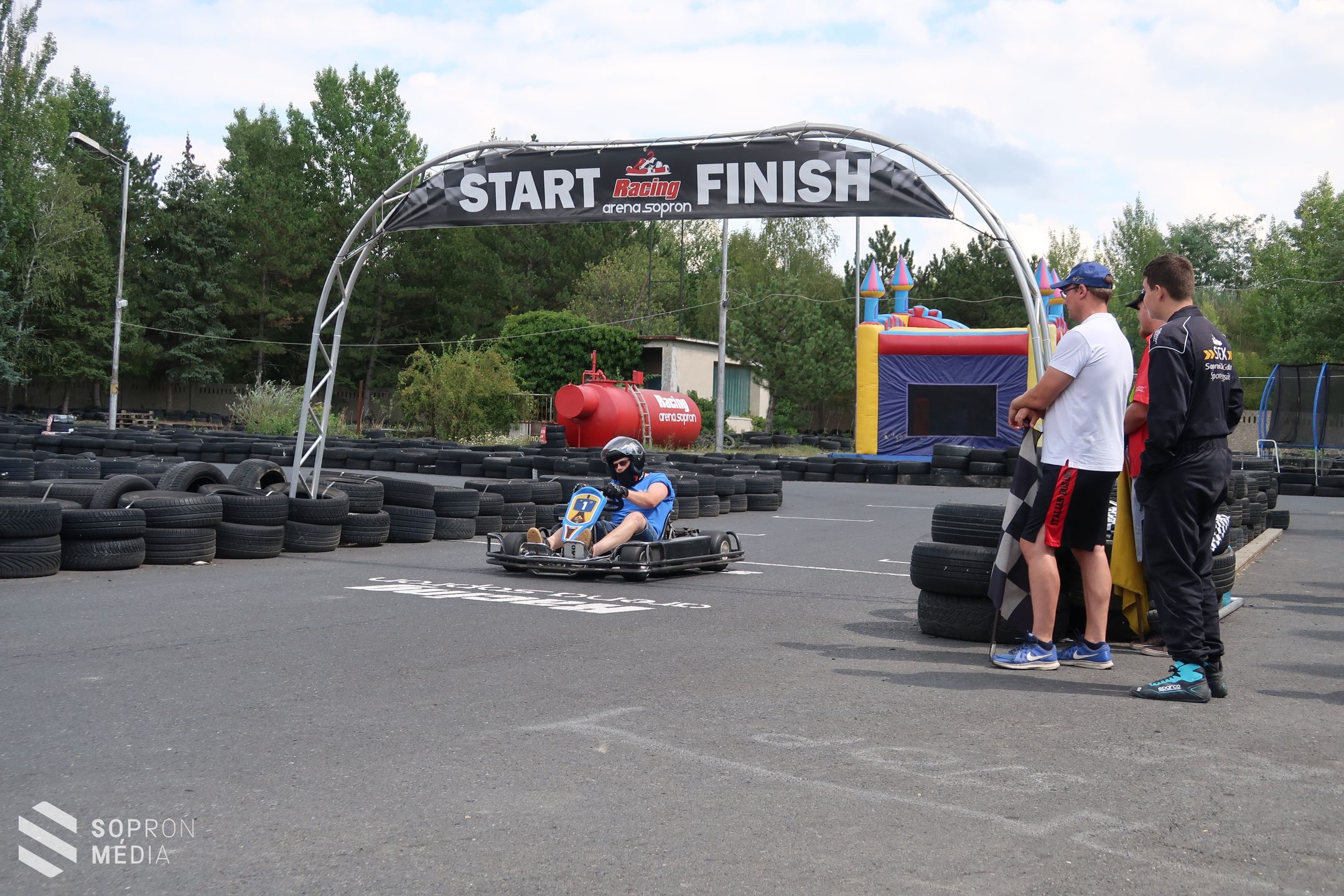 Köszönetnyilvánító gokart versenyt rendeztek Sopronban