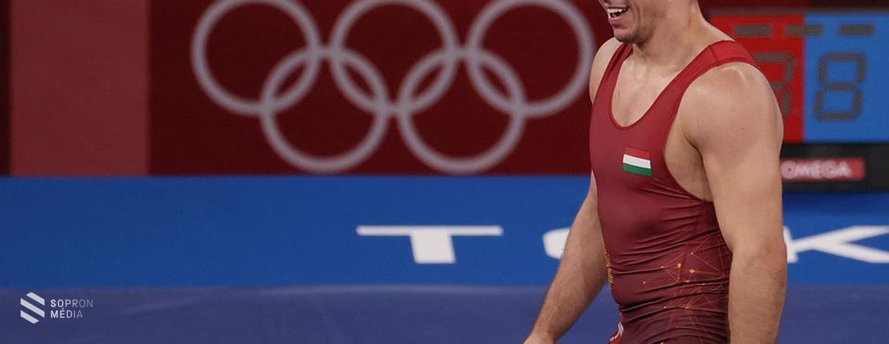Lőrincz Tamás olimpiai bajnok a kötöttfogású birkózók 77 kilogrammos kategóriájában