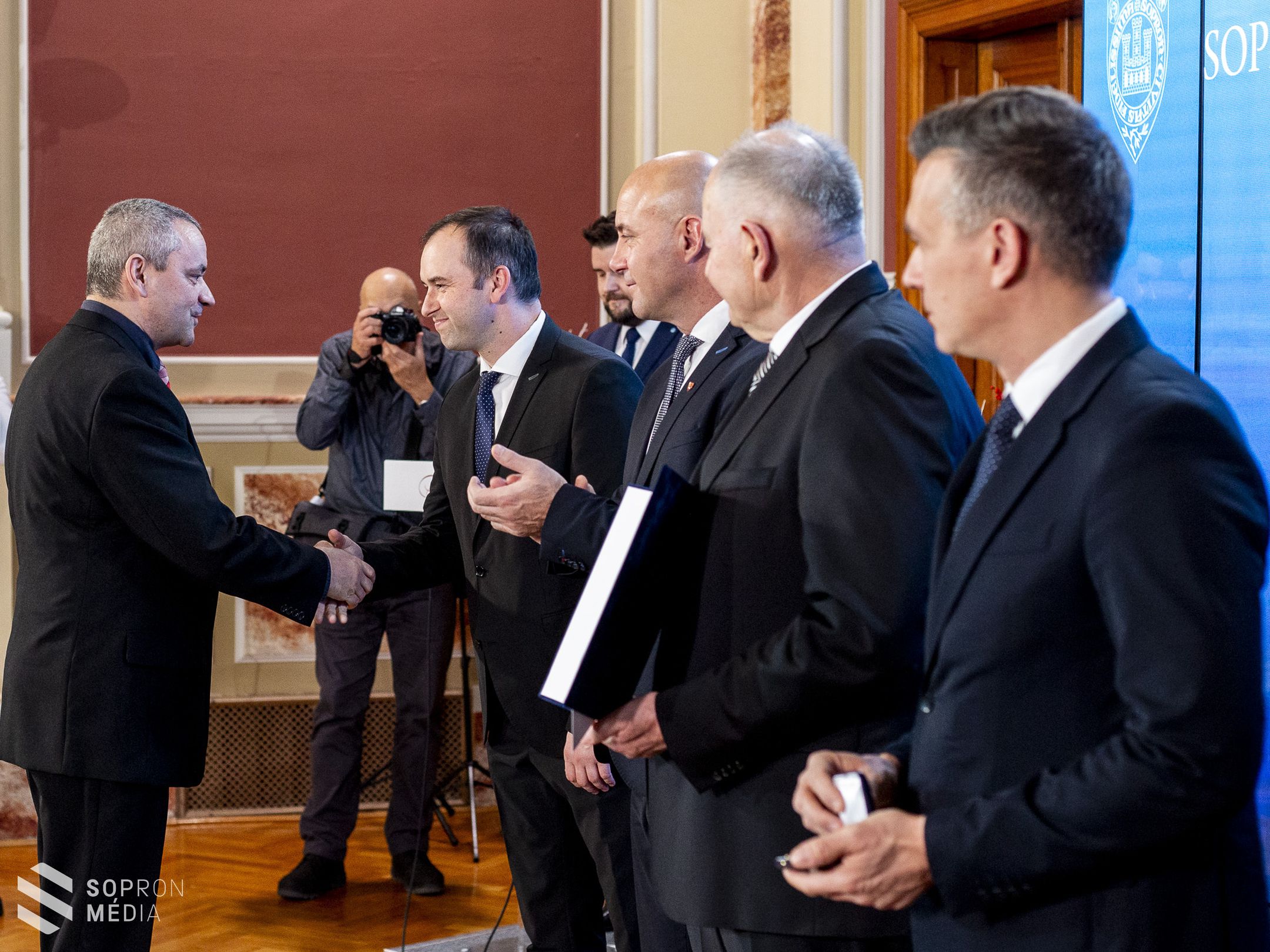 Átadták a városi kitüntetéseket