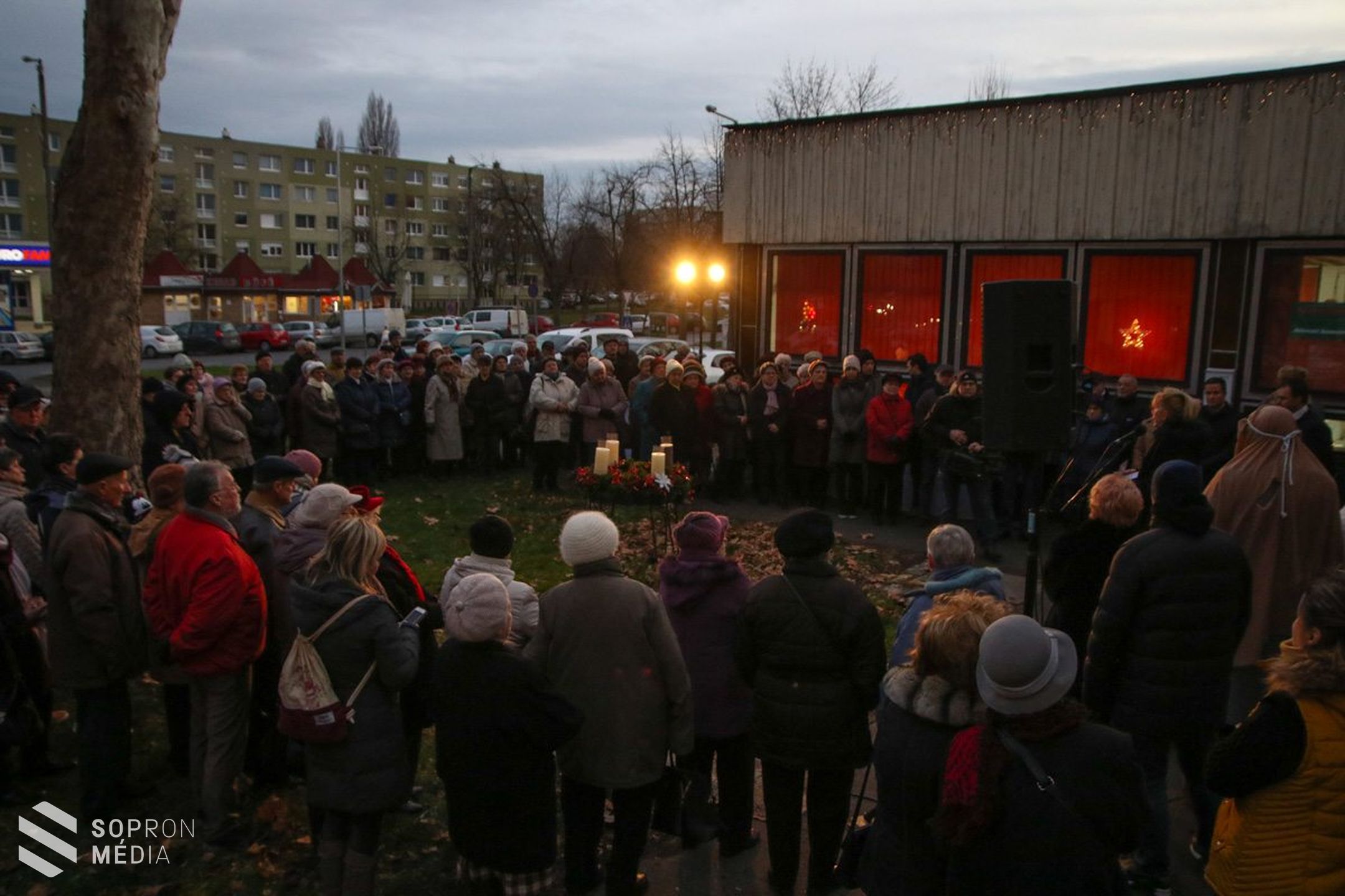 Felgyulladtak Advent első fényei

