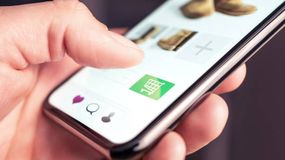 Milyen előnyei és hátrányai vannak az online vásárlásnak?