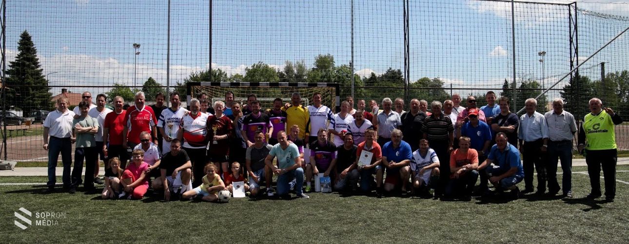 Izomláz Kupa: A foci, a baráti hangulat és a jókedv volt a főszereplő!