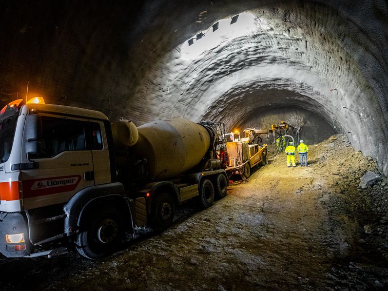220 méternél tart az M85-ös alagút építése