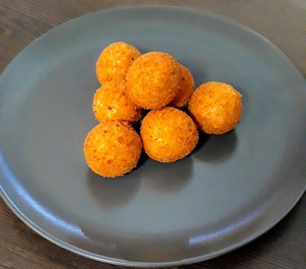 Sajtgolyó, avagy a hamis rántott sajt
