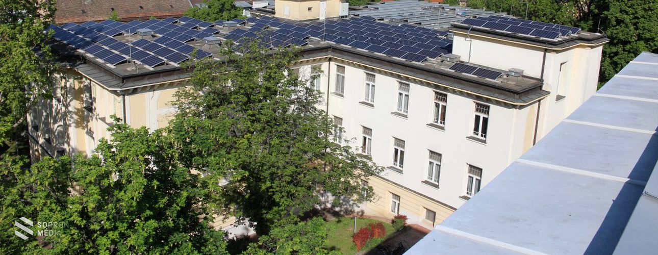 Napelemes rendszer épült ki a Soproni Gyógyközpont épületein