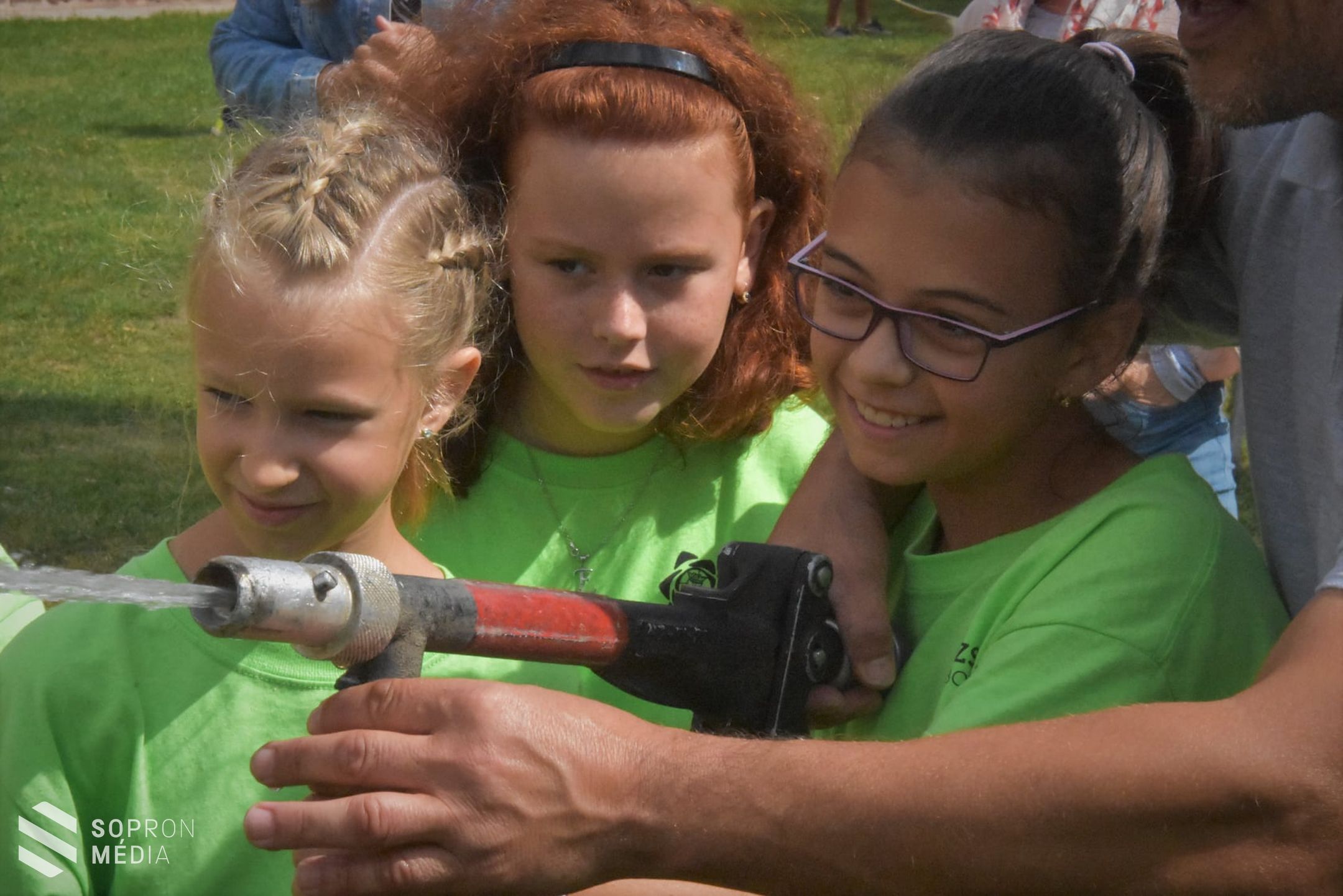 Meglátogatták a táborozó gyerekeket a lövői önkéntes tűzoltók - GALÉRIA!	