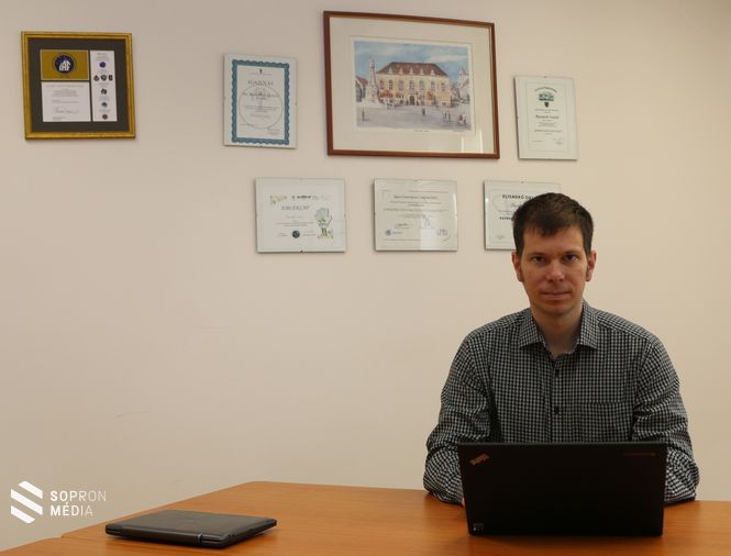 Dr. Bacsárdi László