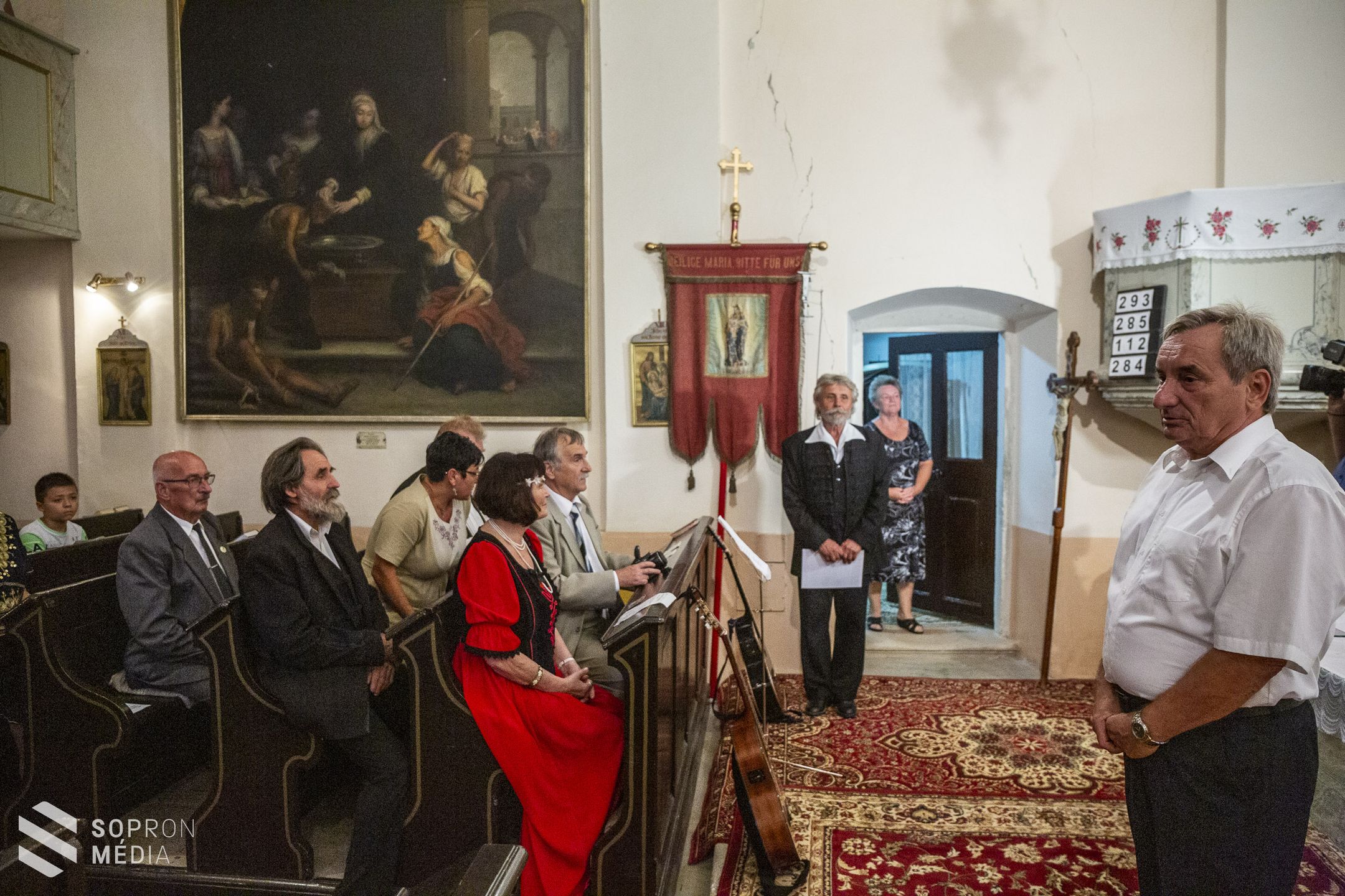 Trianoni emlékművet avattak Fertőbozon