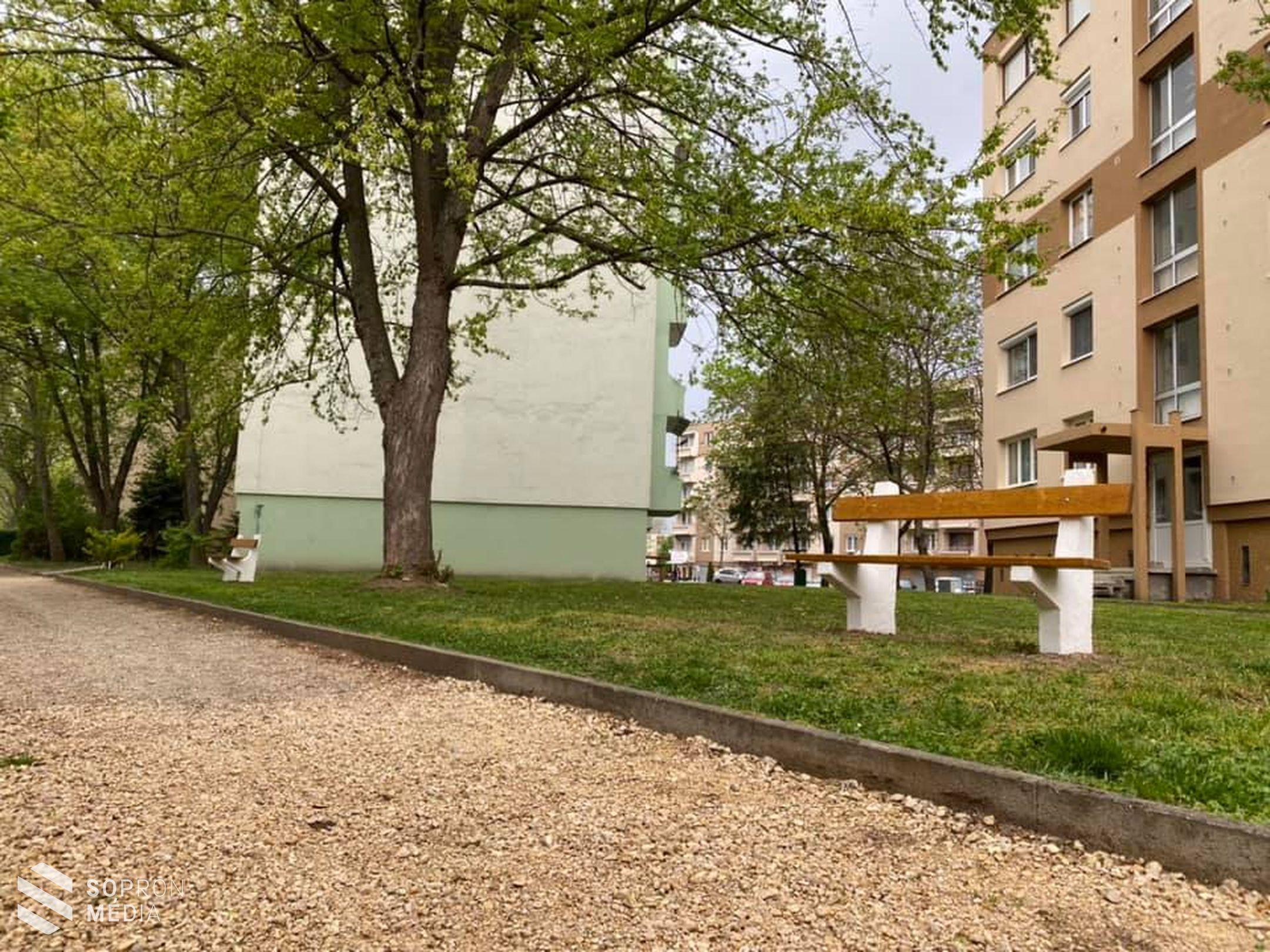 Padokkal bővült a sétány a Jerevánon