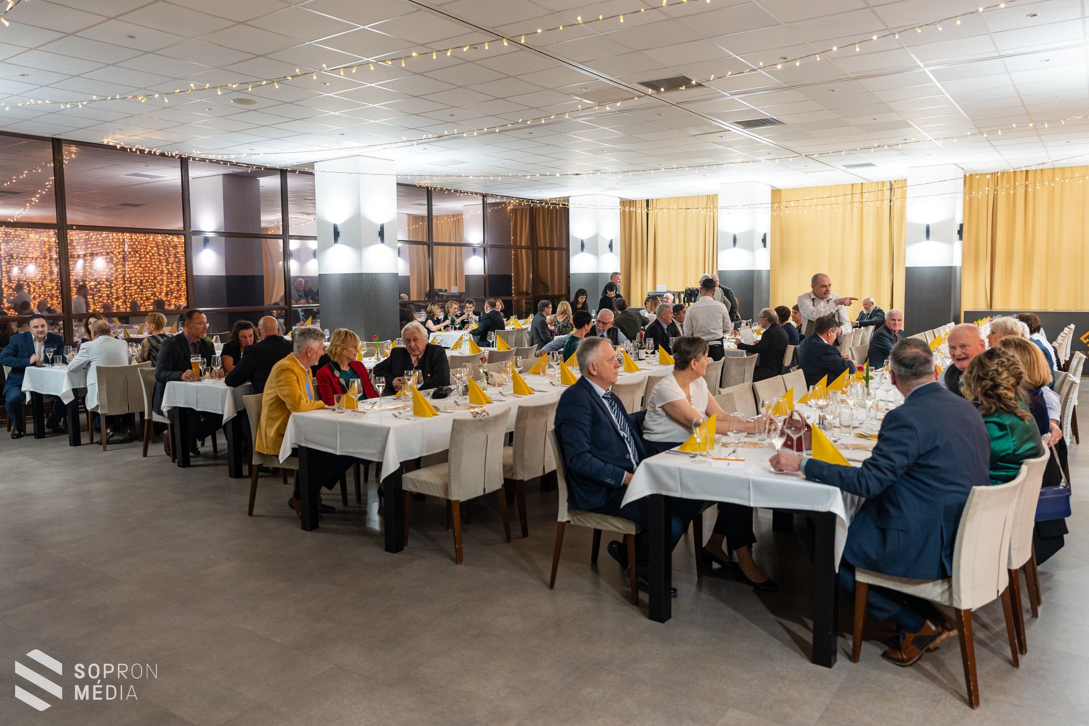 Ismét jó hangulatban telt a Bánfalvi Bál a Hotel Sopronban