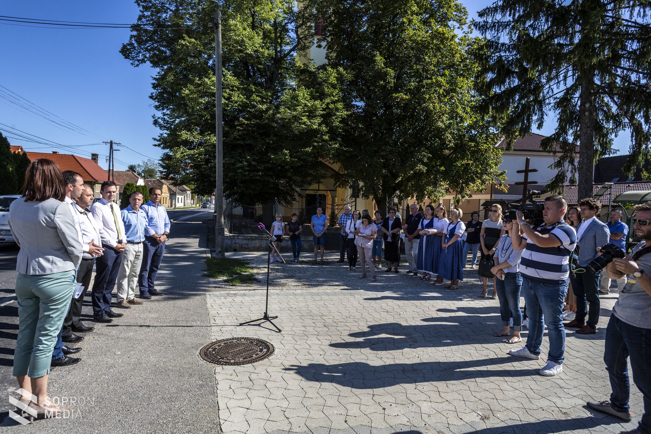 Megújult a Zsira-Locsmánd közötti útszakasz 