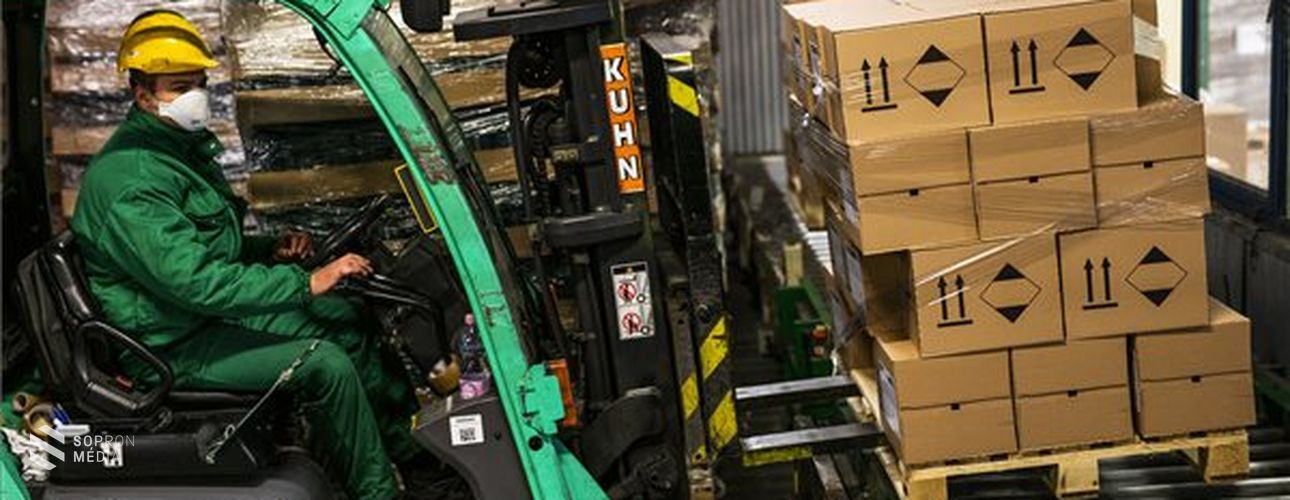 Száztízezer liter fertőtlenítőszert szállított ki a Mol