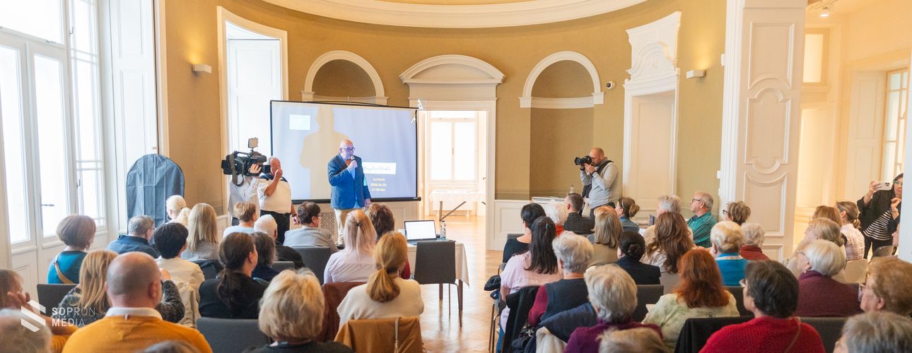 Újraindult a soproni Alzheimer Café