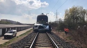 Vonat elé hajtott Sopronban