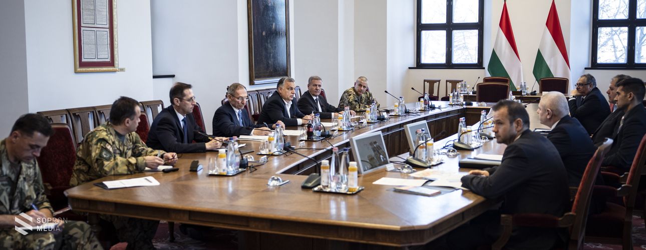 Orbán Viktor: elítéljük Oroszország katonai fellépését