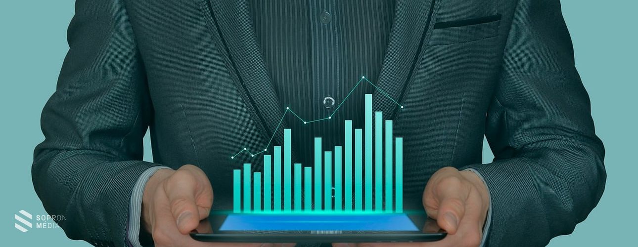 Elemző: a kormány kiemelt célja a gazdasági növekedés visszaépítése