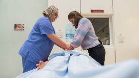 Az egészségügy világába kalauzolta el a diákokat a Soproni Gyógyközpont