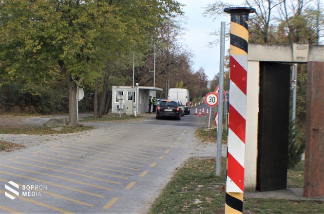 A Sopron környékén élő ausztriai munkát vállaló autósok már eddig is többször találkoztak a hosszabb várakozási idővel. 
