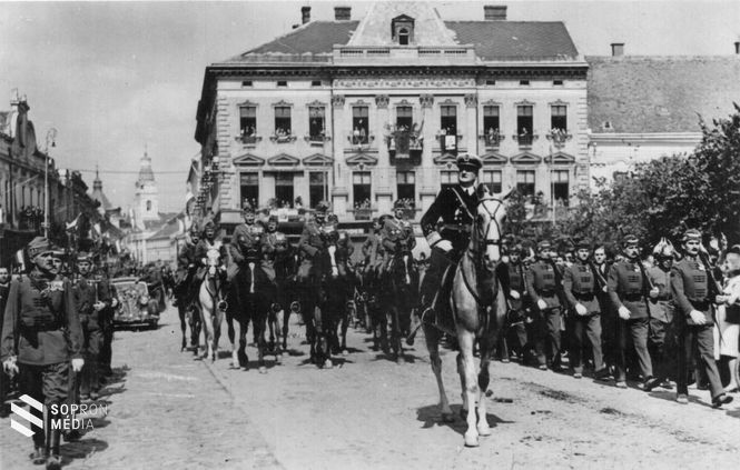 Horthy Miklós bevonulása Szatmárnémetibe 1940. szeptember 5-én