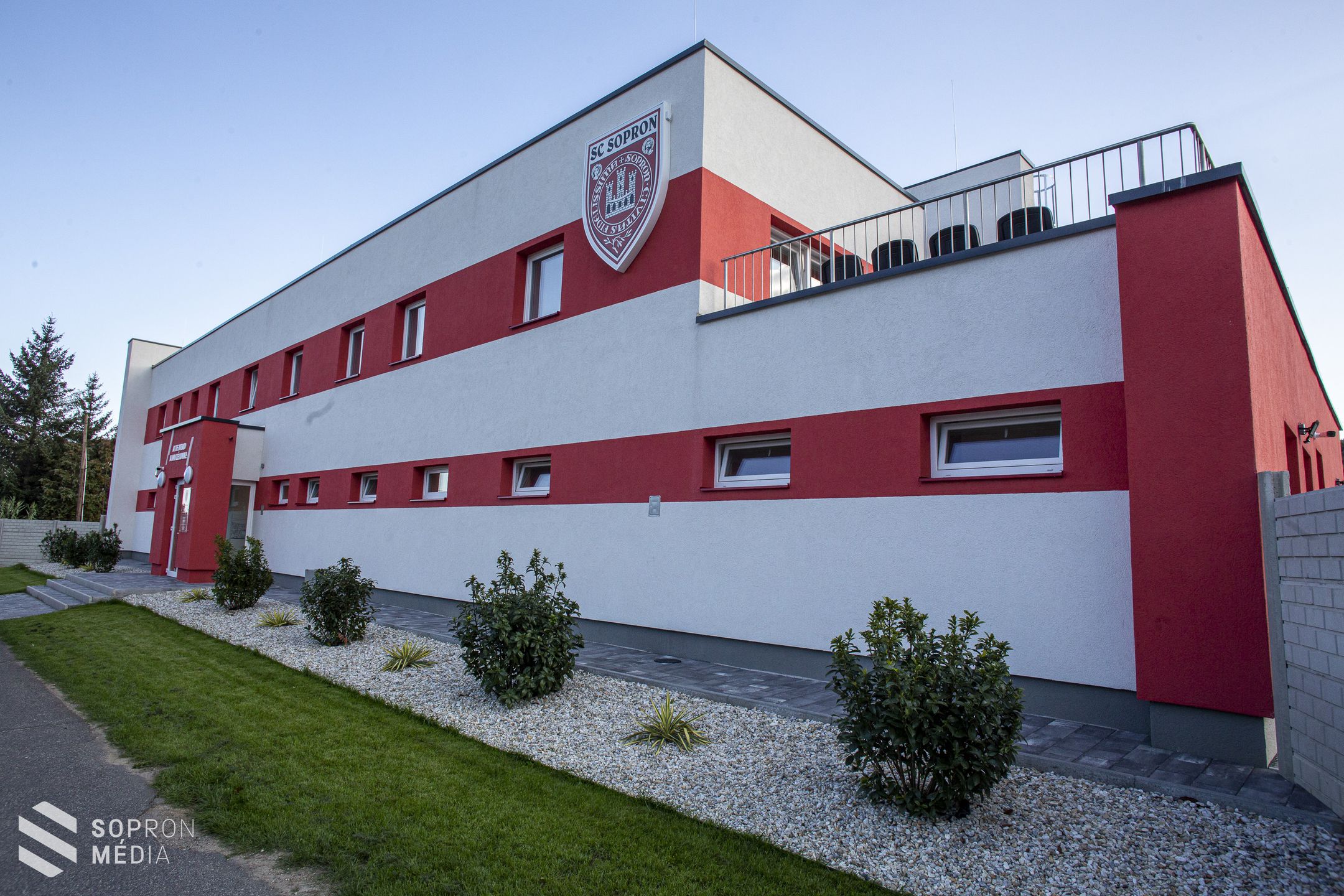 Átadták az SC Sopron utánpótlásképző központját