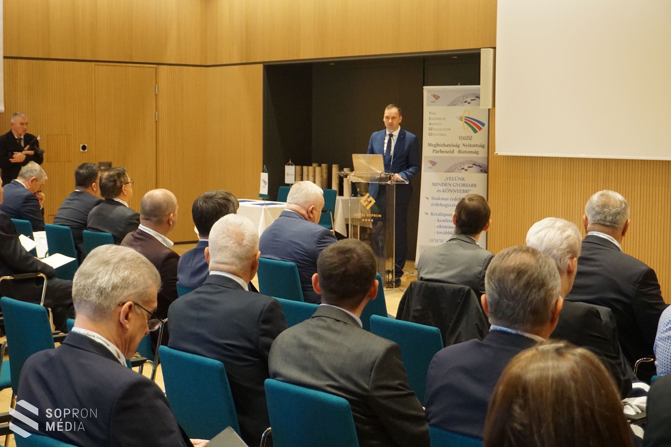 Megnyitották a 38. Soproni Adó- és Vámszakmai Konferenciát