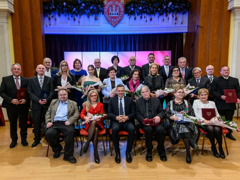 Hűség napja: átadták a városi kitüntetéseket