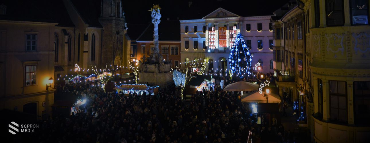 Kigyúltak a Soproni Advent fényei - galéria