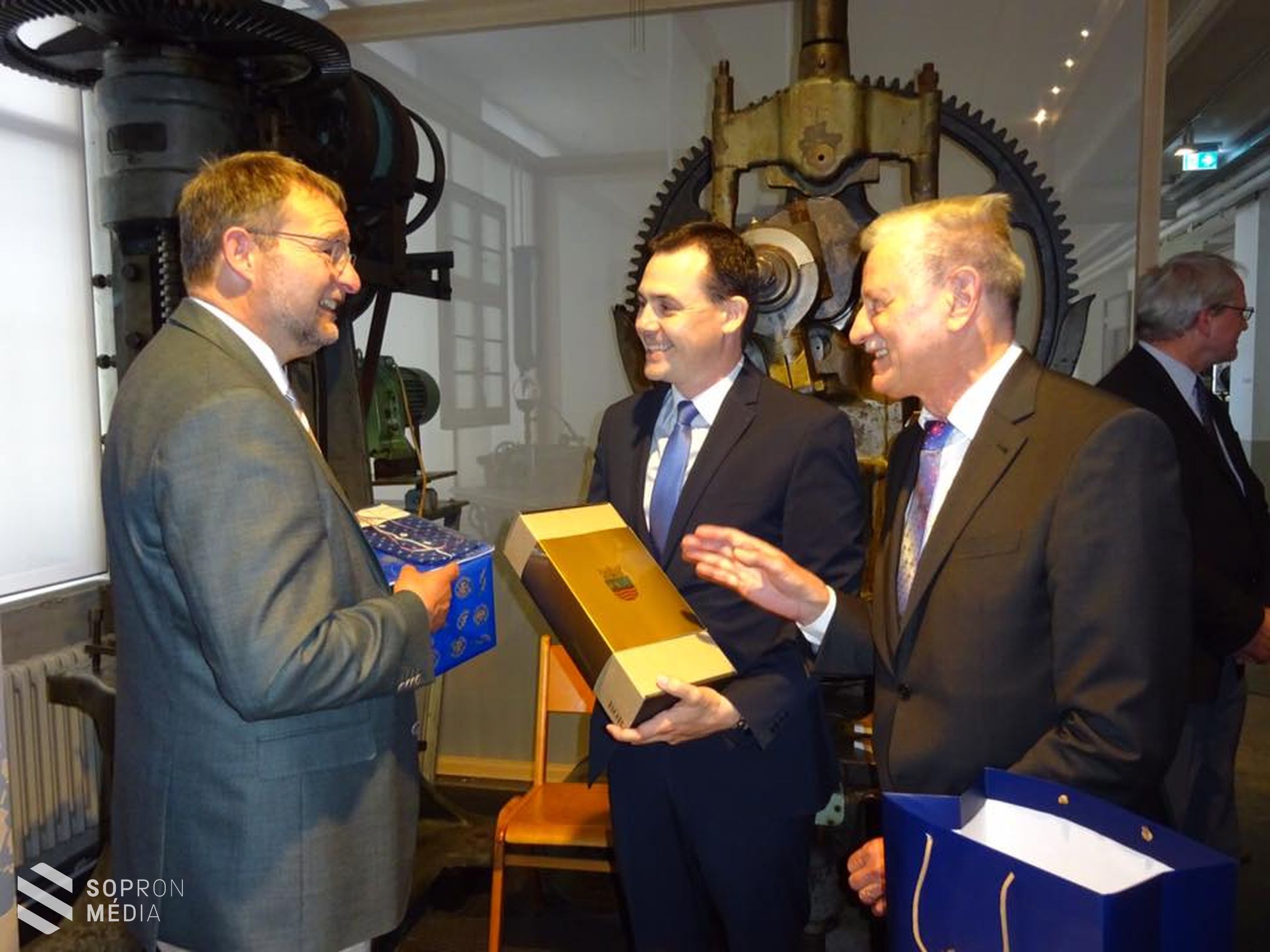 Nagyszabású jubileumi ünnepség Pforzheimben