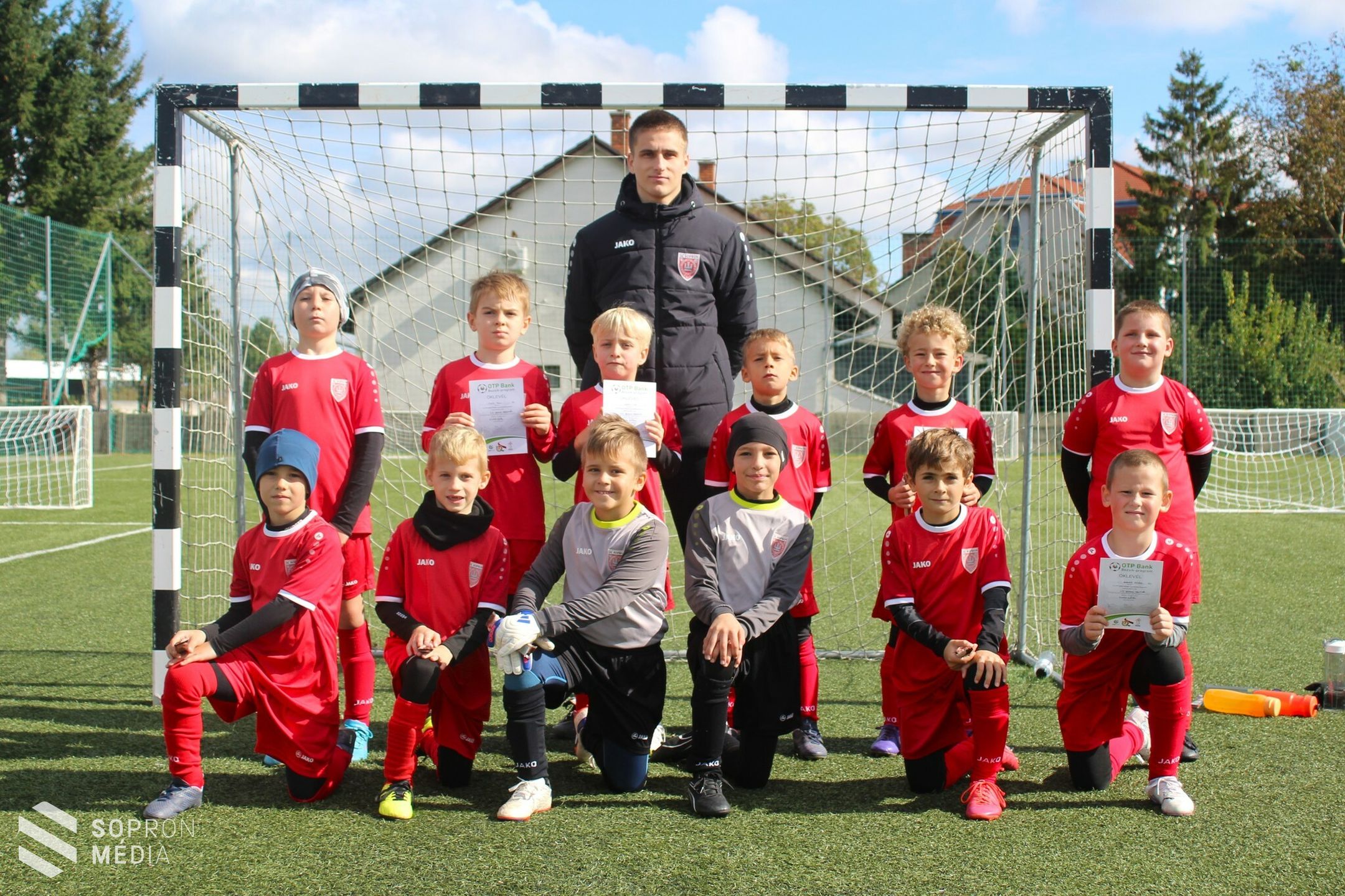 Ismét gyerekzsivajtól volt hangos az Ágfalvi úti Sportpálya