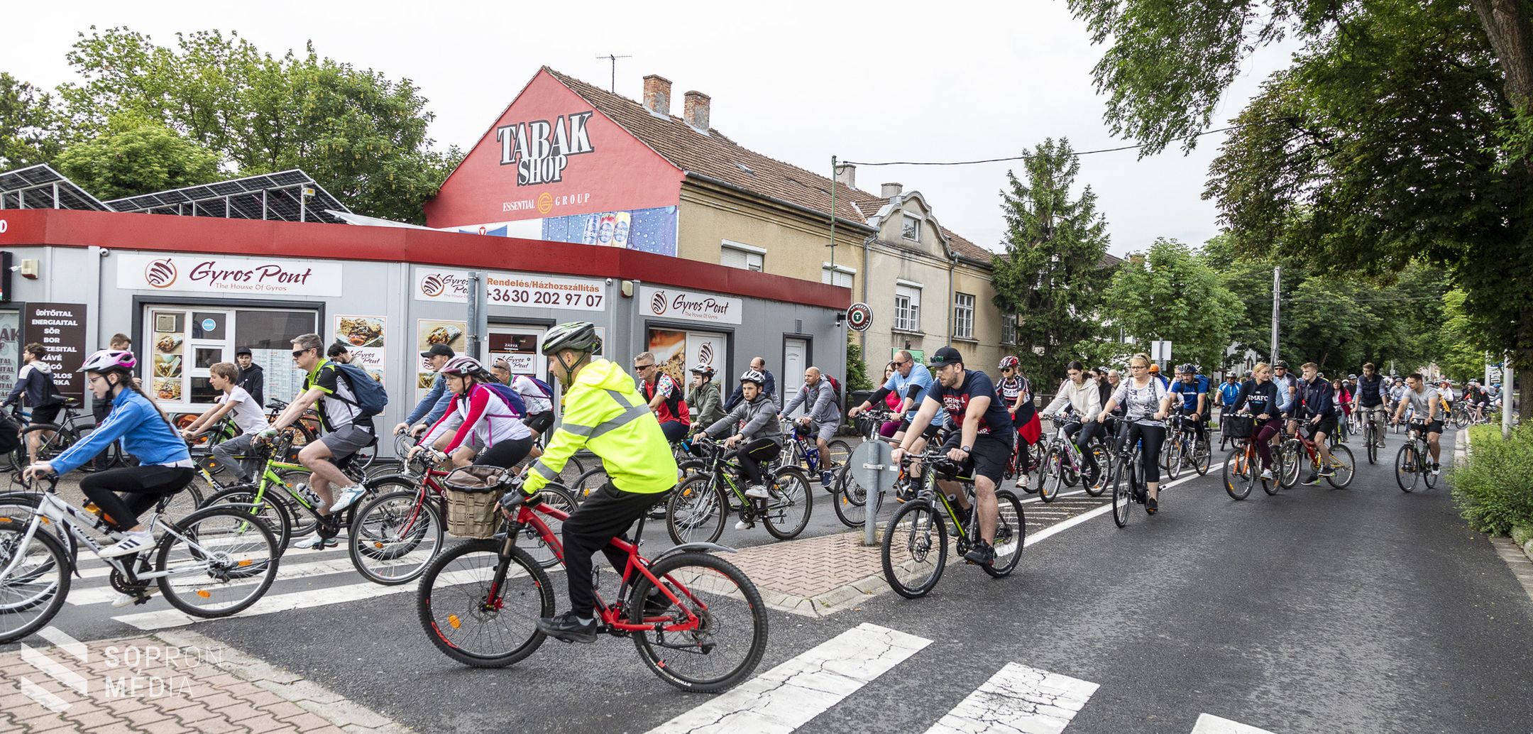 Több mint ötszázan pattantak nyeregbe az idei Vasvilla Kerékpártúrán
