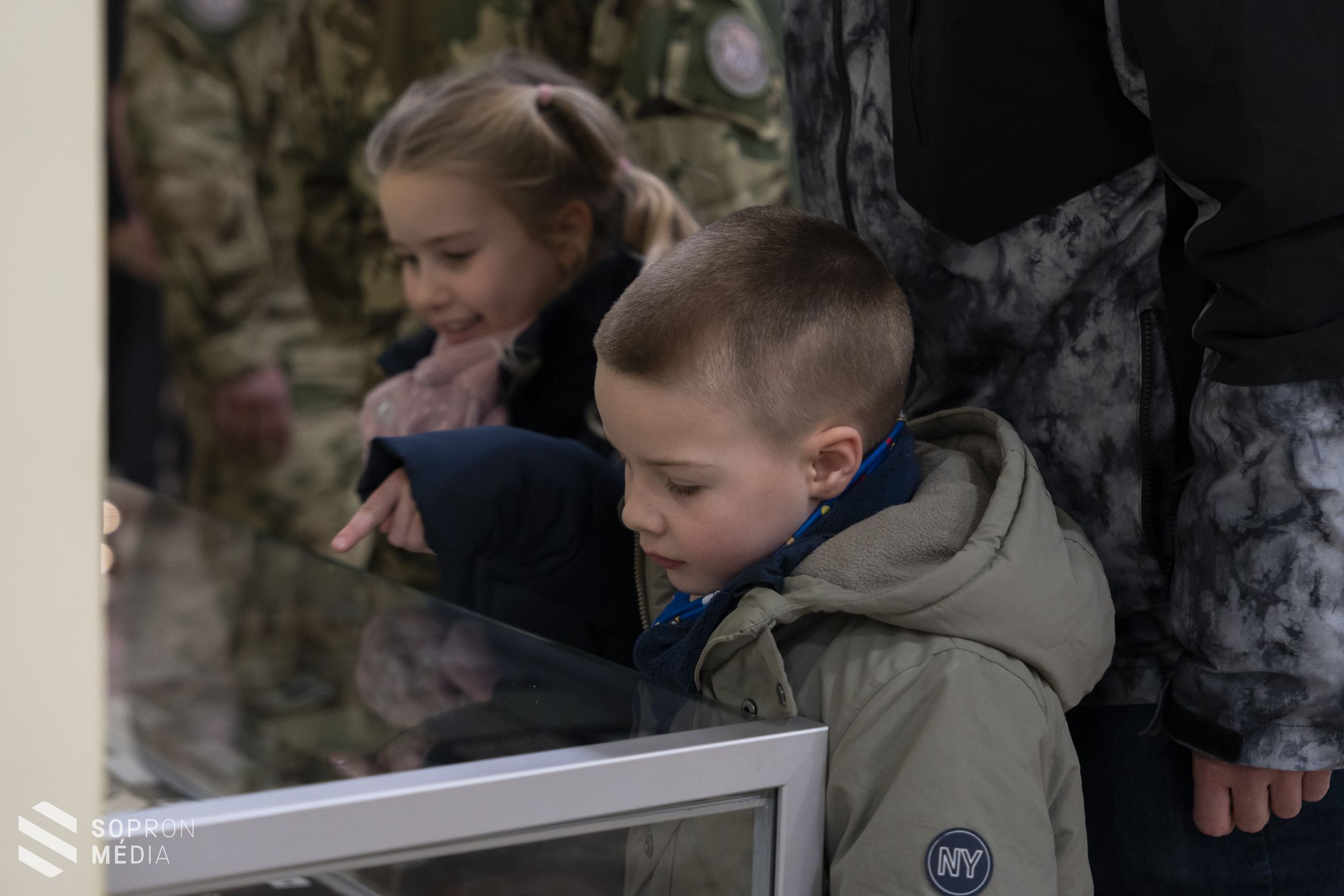 Katonai azonosítók a monarchiától napjainkig: dögcédulák, katonák, arcok és harcok!