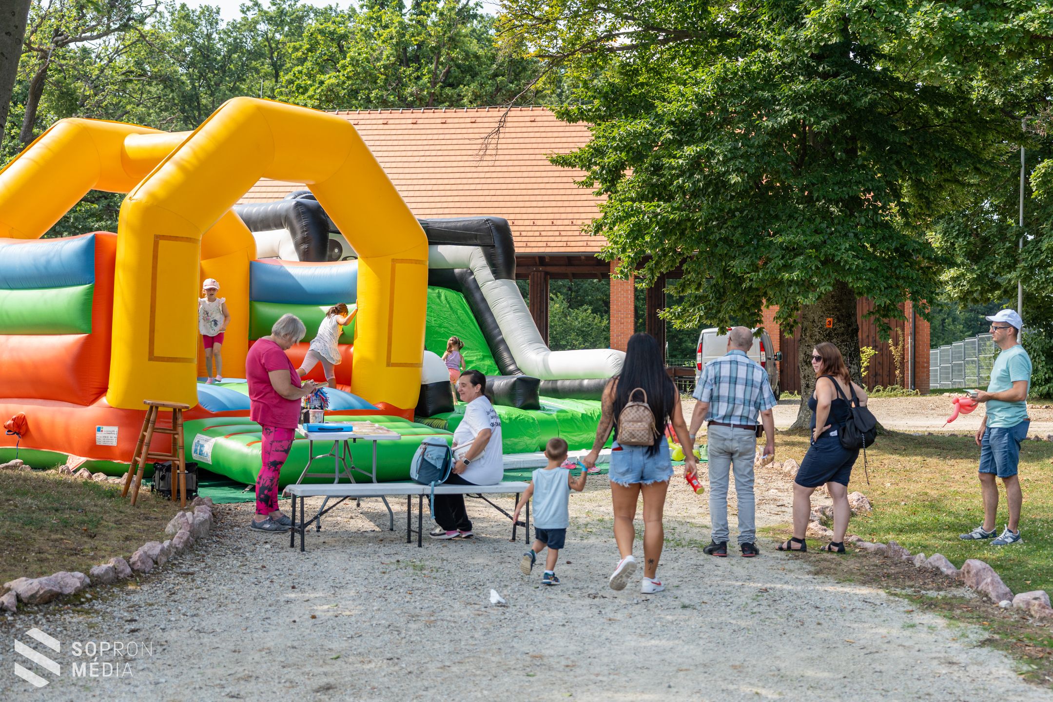 Születésnap az Erdő Házában