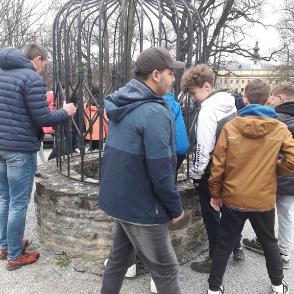 „Irodalmi és történelmi hősök Hont, Nógrád és Gömör vármegyékben, valamint a Szepességben” Határtalanul! program  (Lövői és zsirai 7. osztályosok)