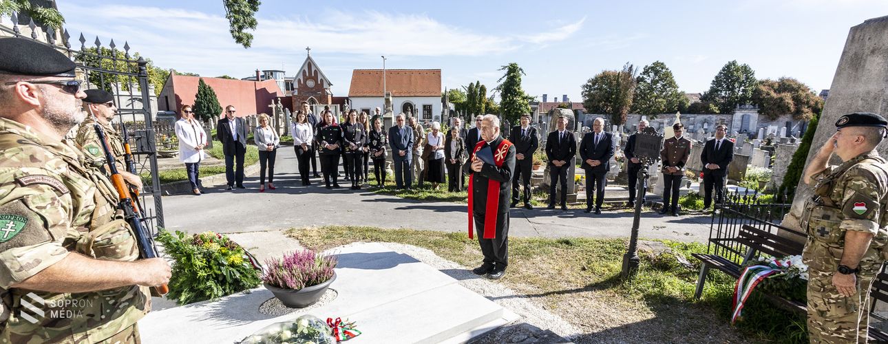 Az ágfalvi csata hőseire emlékeztek a Szent Mihály temetőben