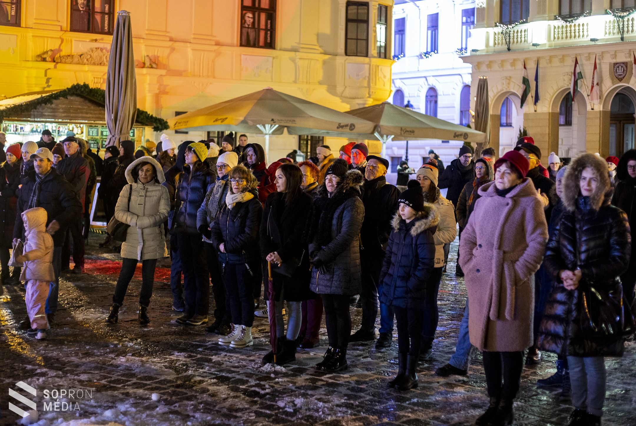 A szeretet lángja – meggyújtották advent negyedik gyertyáját
