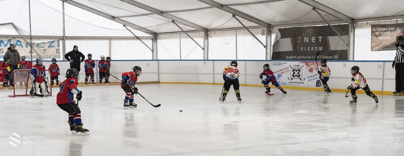 U8-as jégkorongtorna Sopronban!