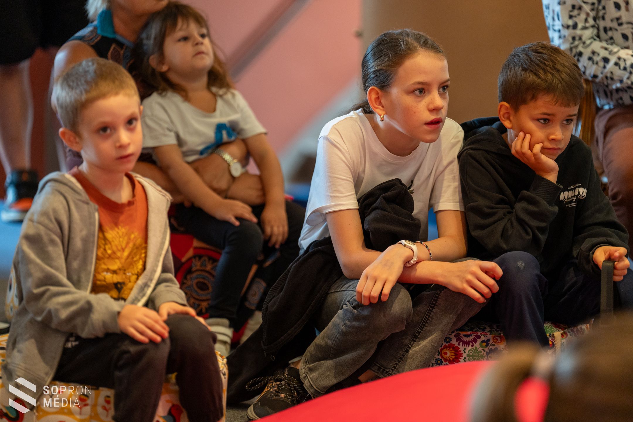 Színházi nyílt nap: kitárultak a kulisszák a közönség előtt