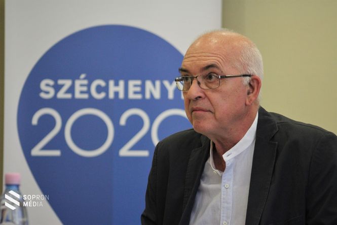 Dr. Kulcsár Dániel mb. orvosigazgató 