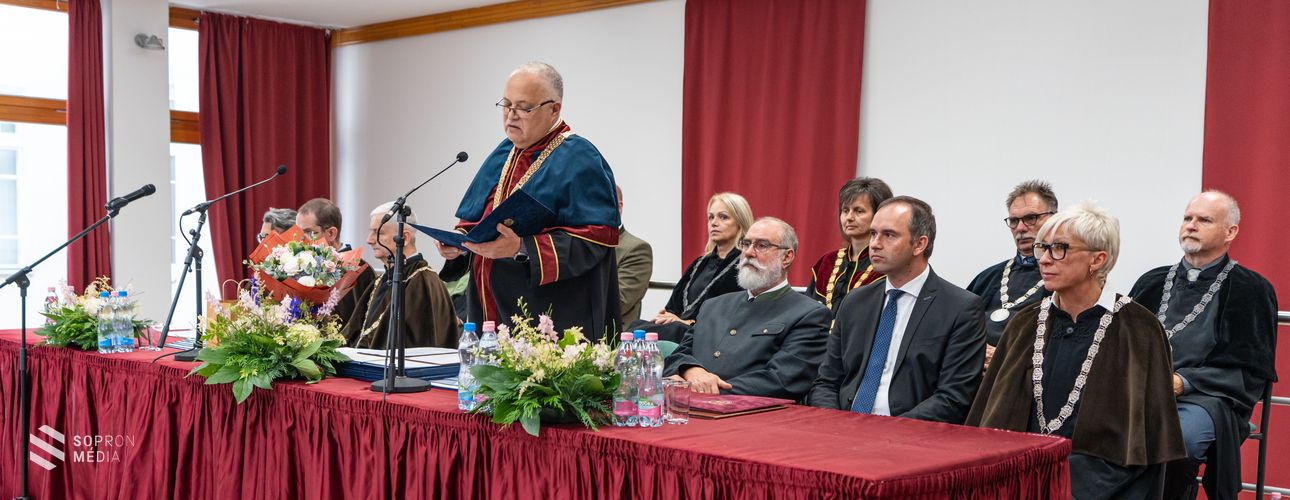 Büszkén zárták a tanévet a Soproni Egyetemen
