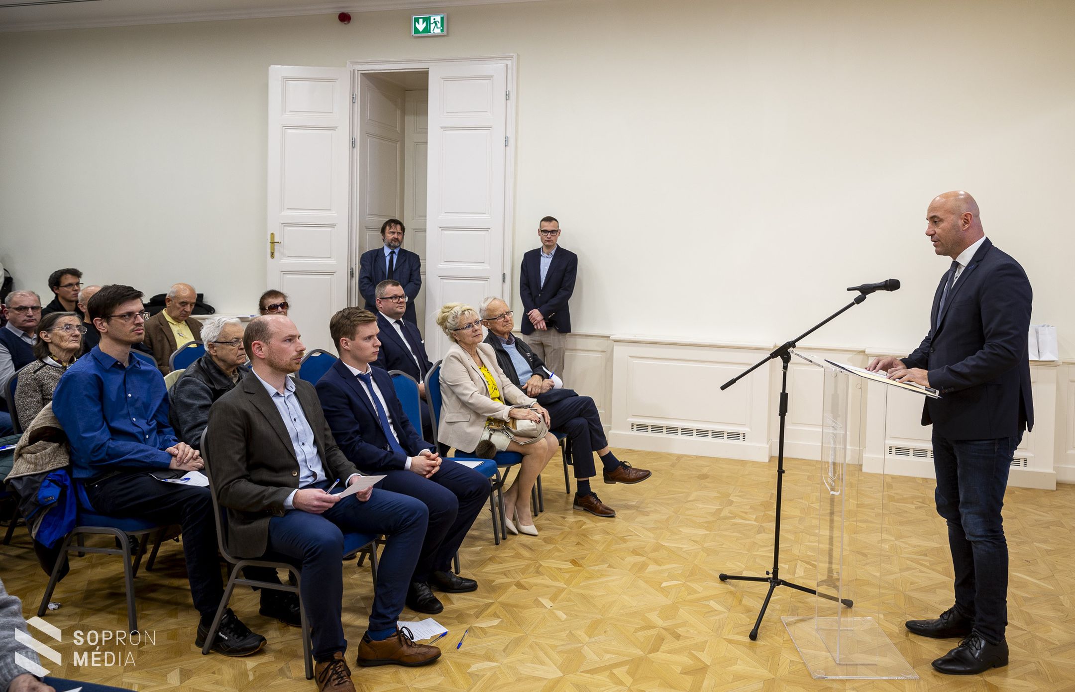 Az orosz-ukrán háború okait elemezték az MCC előadásán