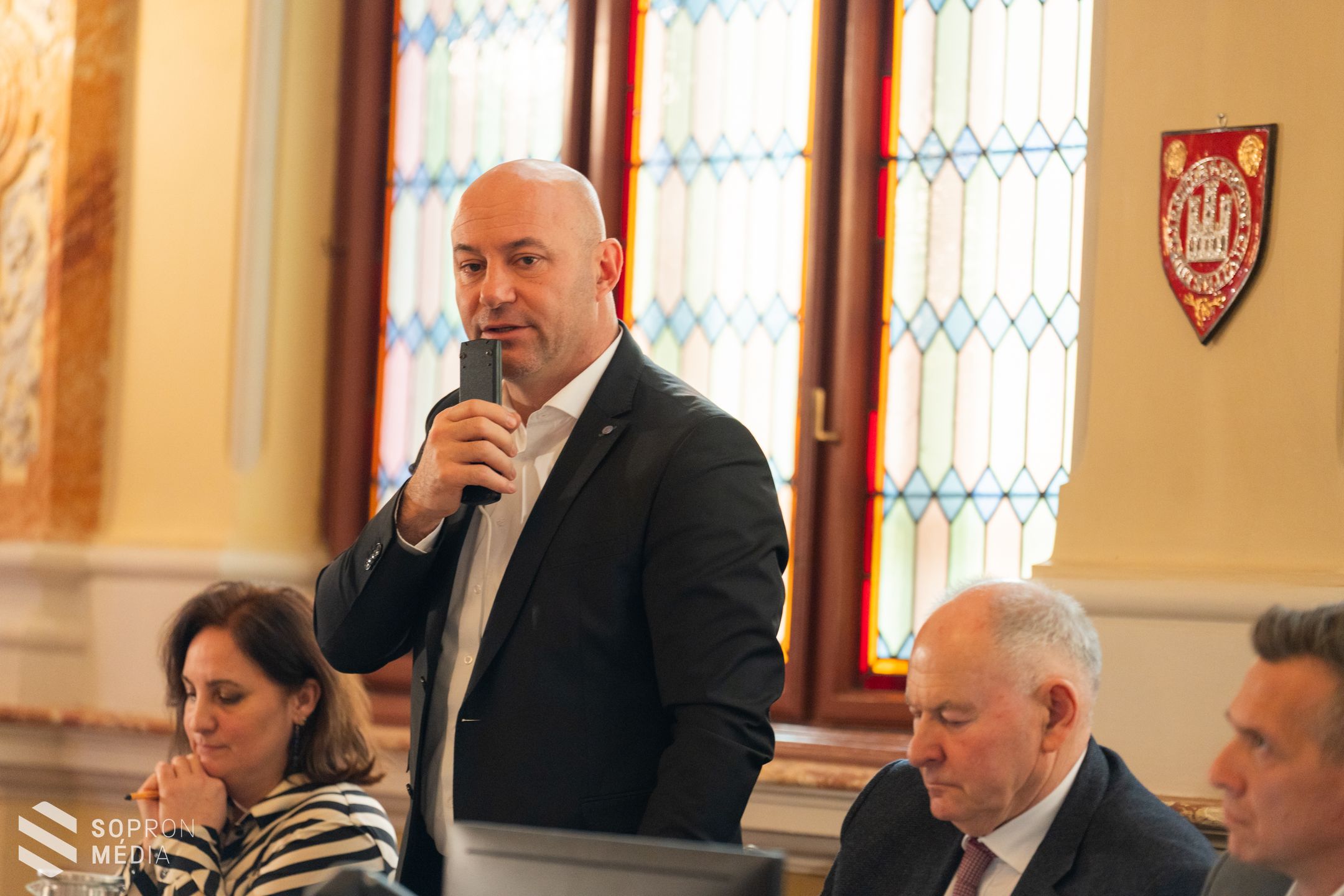 Kitüntetésekről és igazgatói pályázatok kiírásáról is döntött a közgyűlés